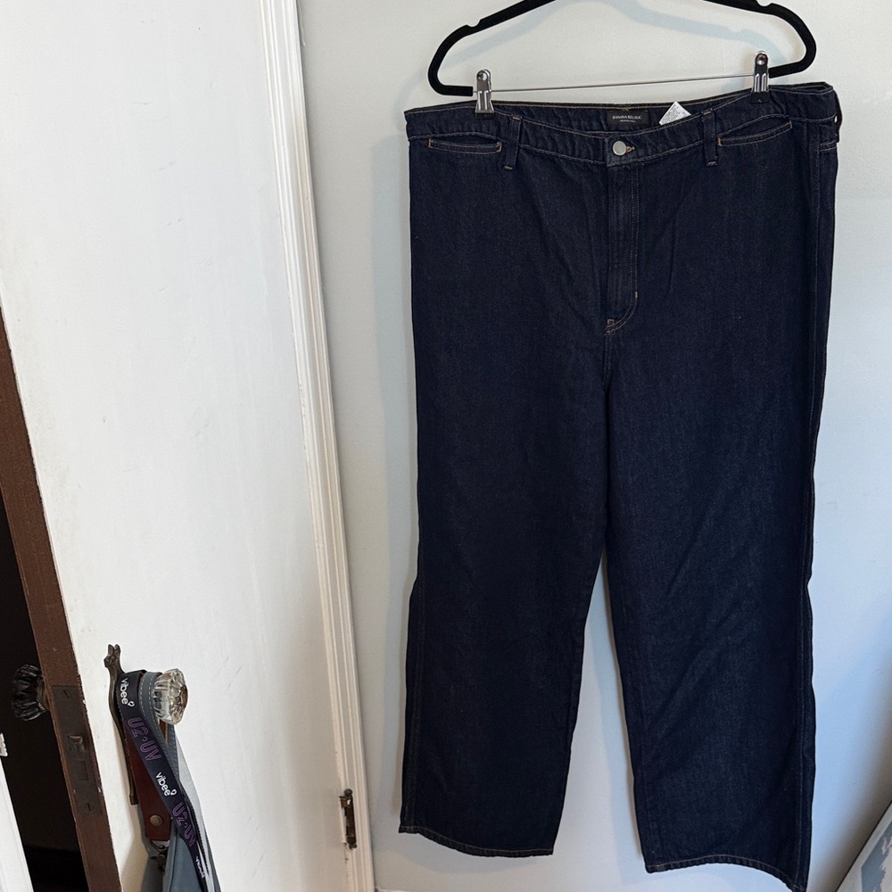 Banana Republic women’s wide leg high rise  Deep Indigo Relaxed Jeans